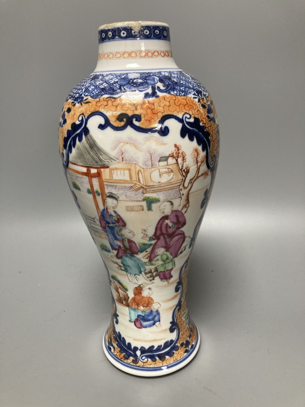 A Chinese Mandarin vases, Qianlong period and a late 19th century Chinese blue and white vase, tallest 29.5cm